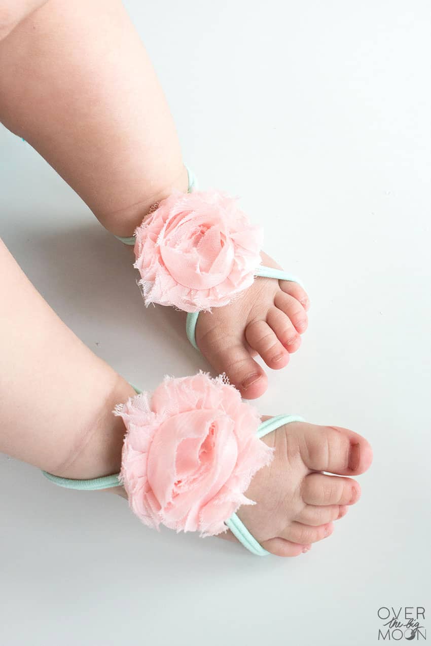 It's hard to find options for girls' shoes - these Baby Slippers are so cute and perfect for babies' feet! From topqa.info!