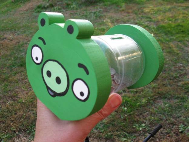 19-DIY-Angry-Birds-Piggy-Bank