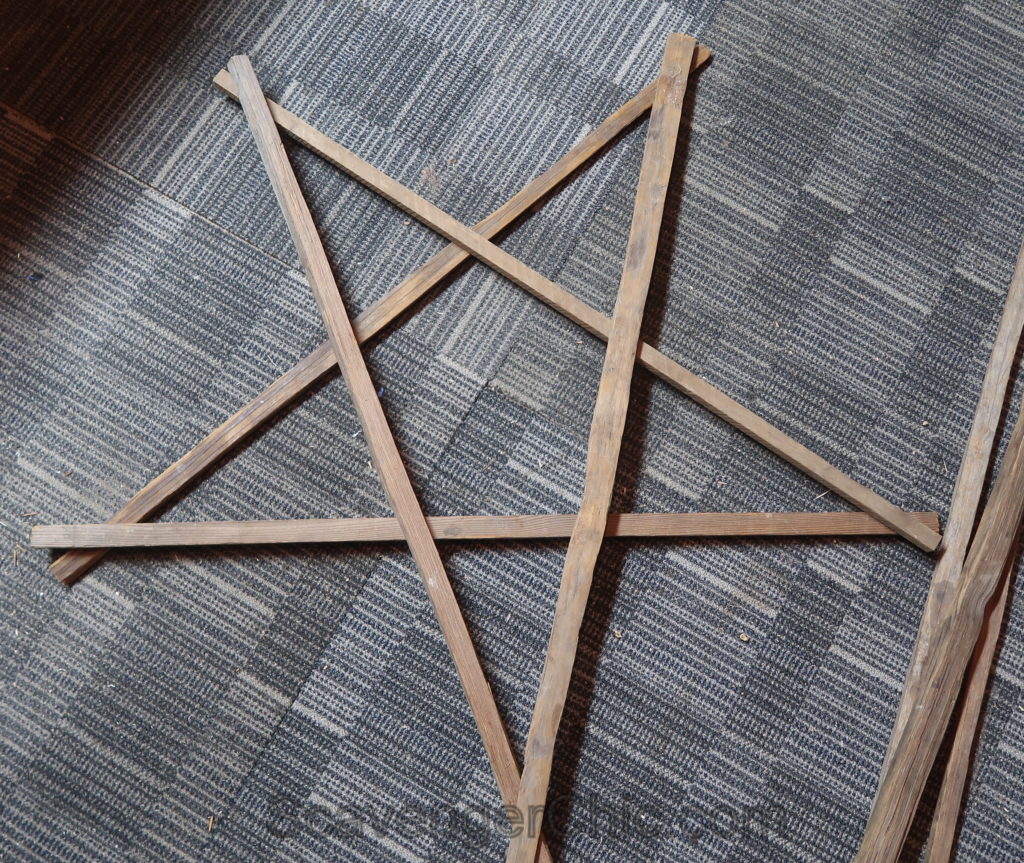 Upcycled Tobacco Sticks Star DIY