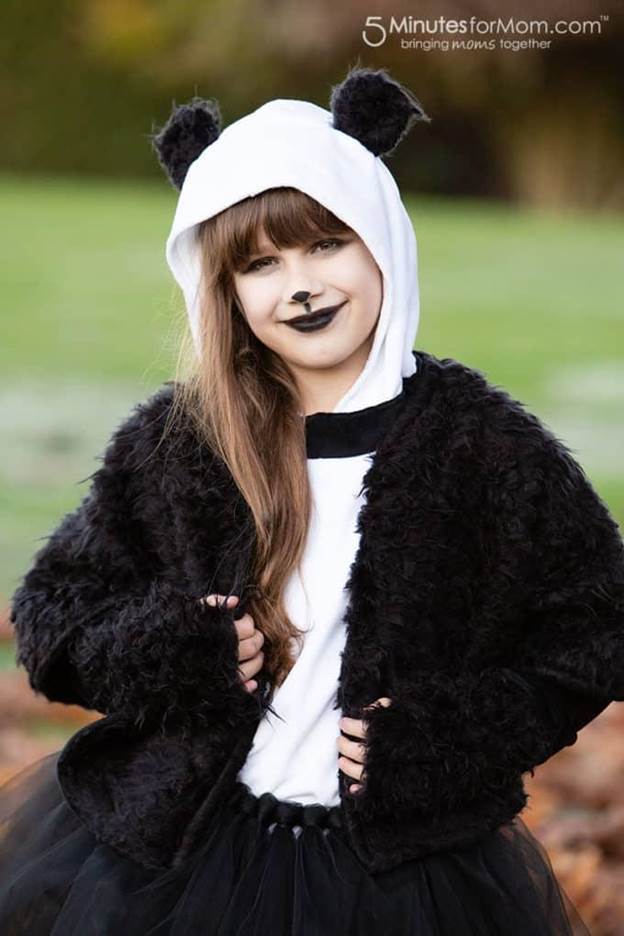 8-DIY-Panda-Costume-For-Teens