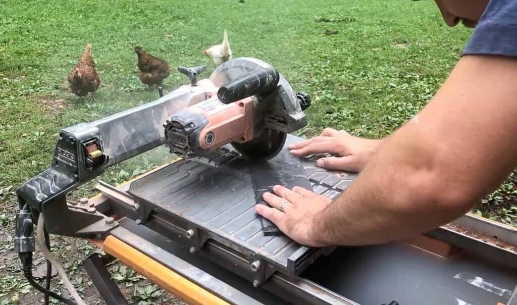 use tile saw to cut bricks