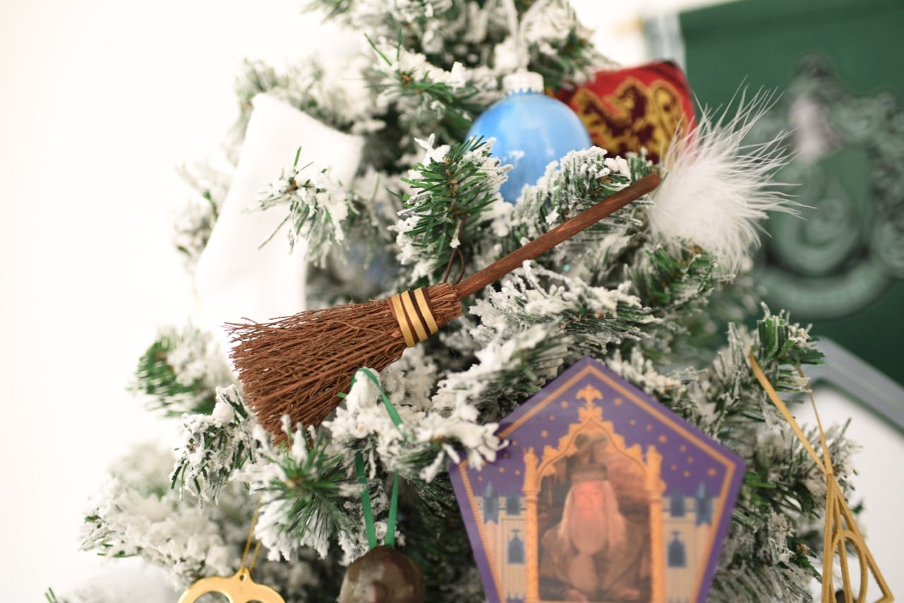 DIY Harry Potter broom