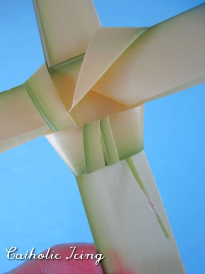 how to fold the cross of the palm 17