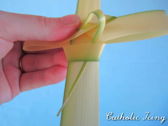 how to fold the cross of the palm 17