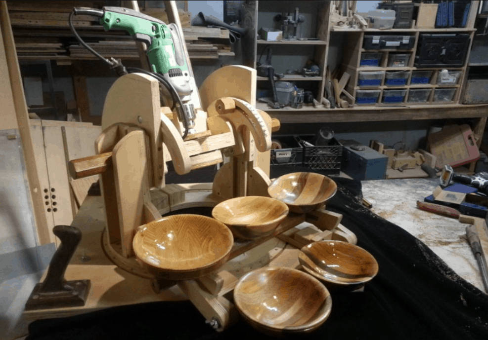 Make a wooden bowl without a lathe