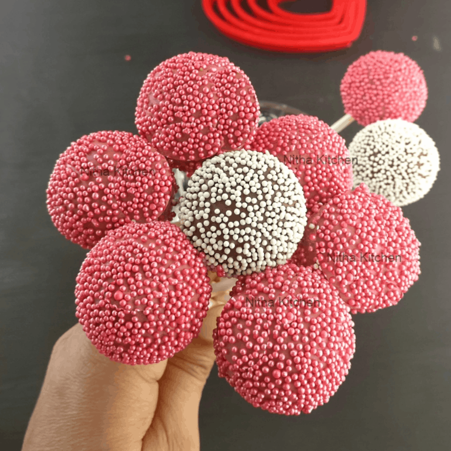 Perfect Cake Pops with DIY Cake Holder