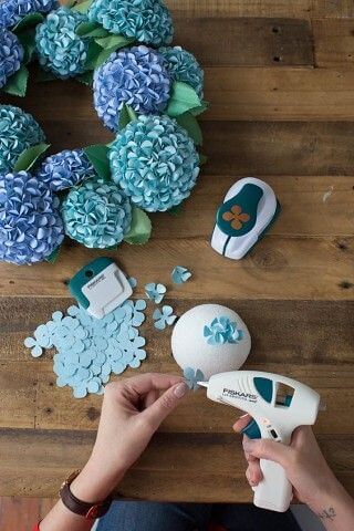  Easy step by step to hold the flower ball with your own hands
