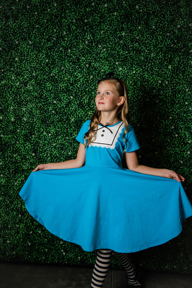 Alice in Wonderland Halloween costume