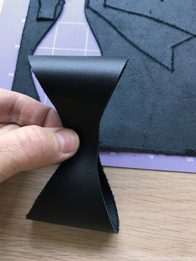 Making black leather bow