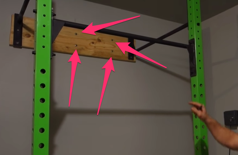 Delay screw holds the truss rope to the wall