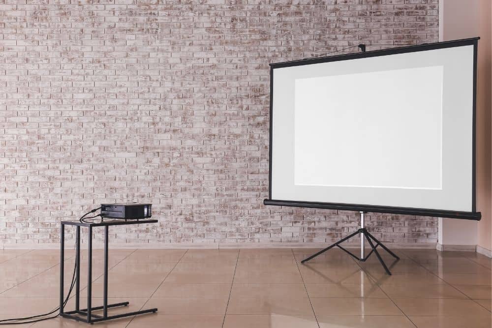 projector paralleled to a screen