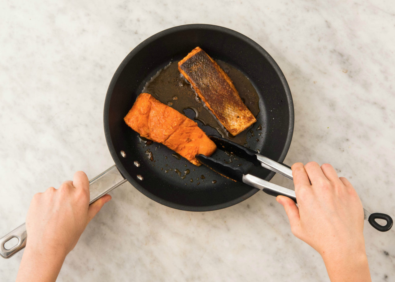 how to reheat cooked salmon