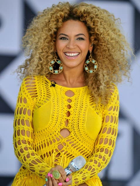 Beyonce with curly hair