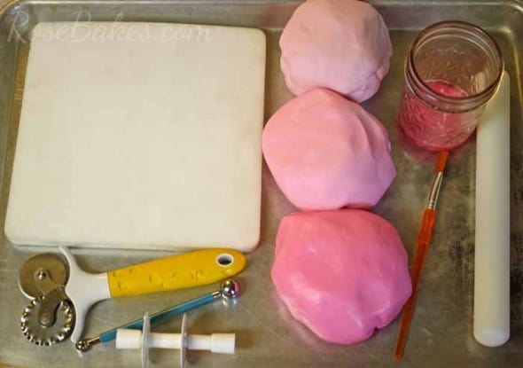 How to make sponge cake on cake 01