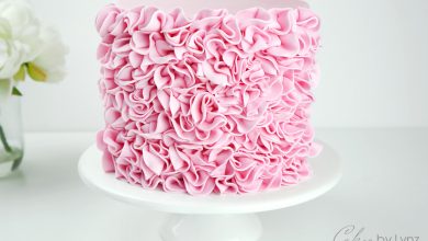 How to add ruffles to a cake