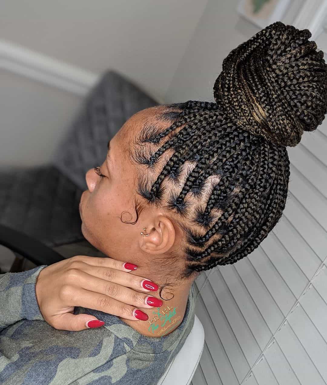 buttonless box braids that fit in a bun