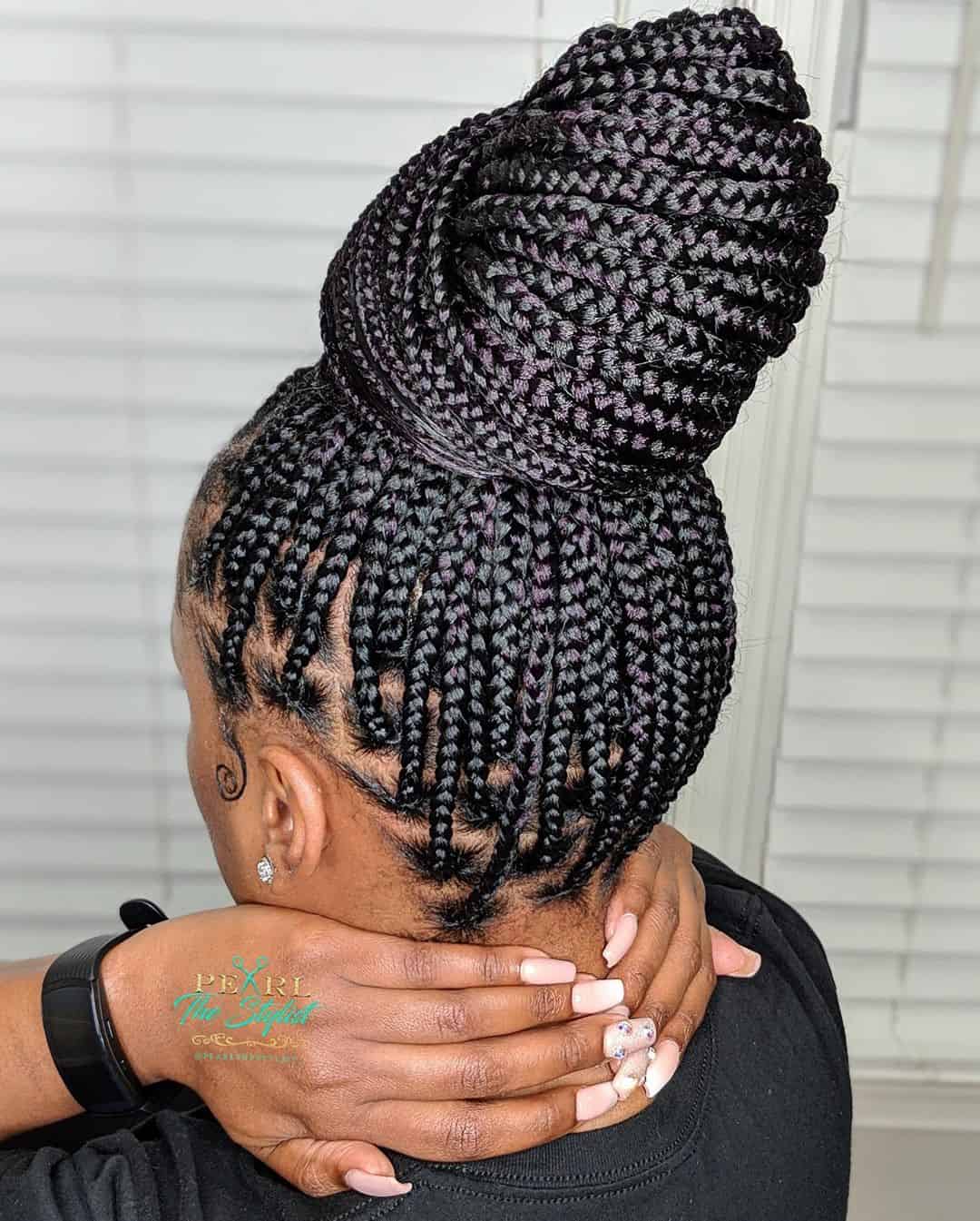 Buttonless braids with curly ends / side braids