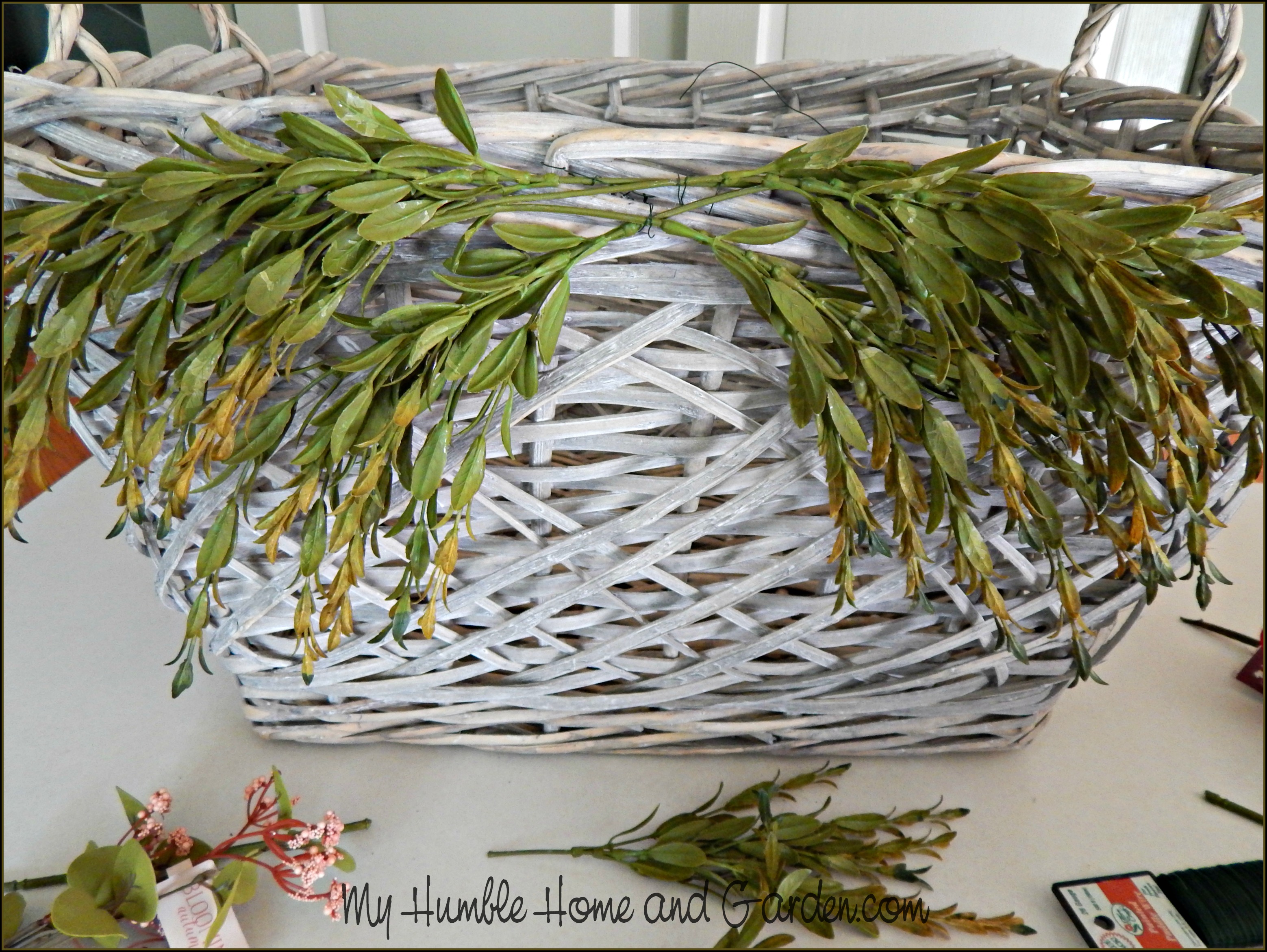 Wedding Baskets - Easy Ways to Decorate Them