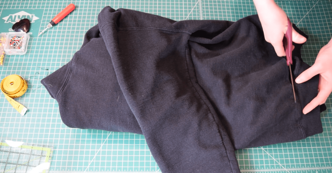 Cropped Hoodie with Pocket 4