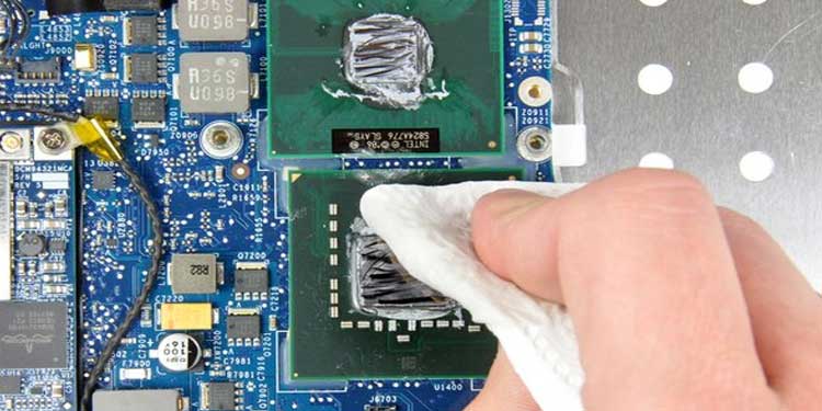 Clean the thermal paste