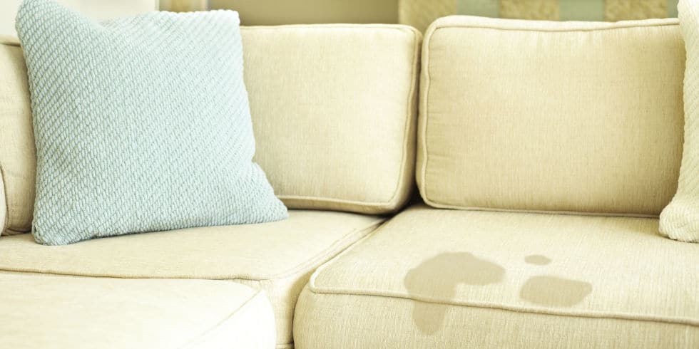 How to clean polyester fiber couches: Tips and tricks