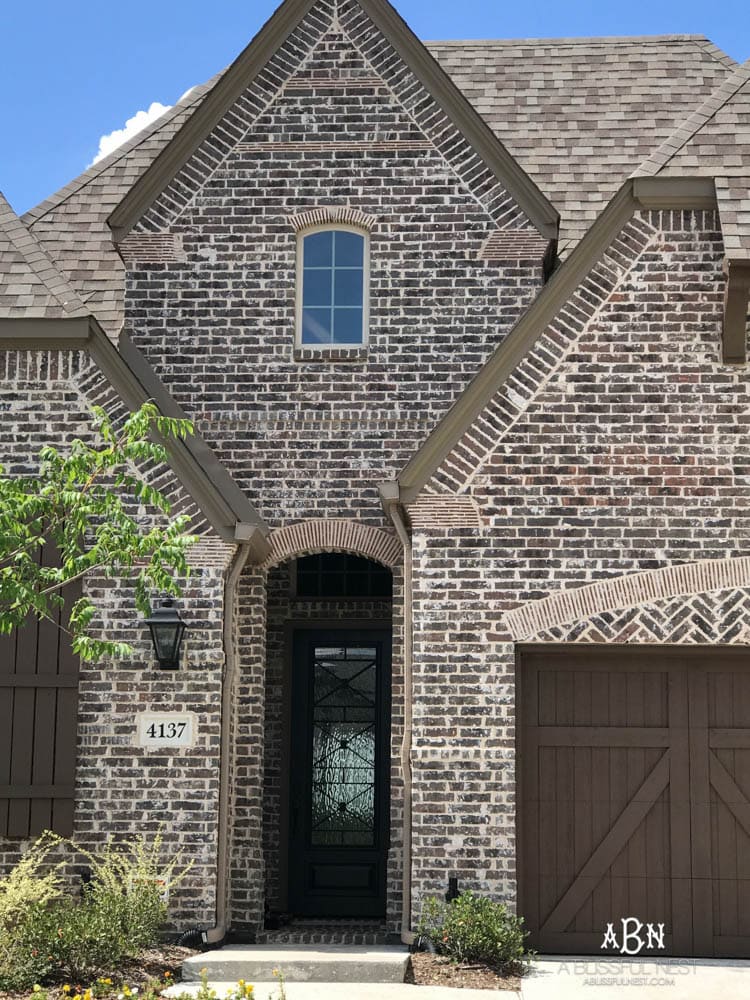 This is a beautiful brick exterior. If I'm trying to figure out how to choose tiles for your home, I