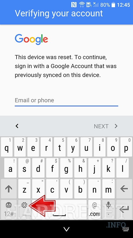 HTC turns on keyboard settings button
