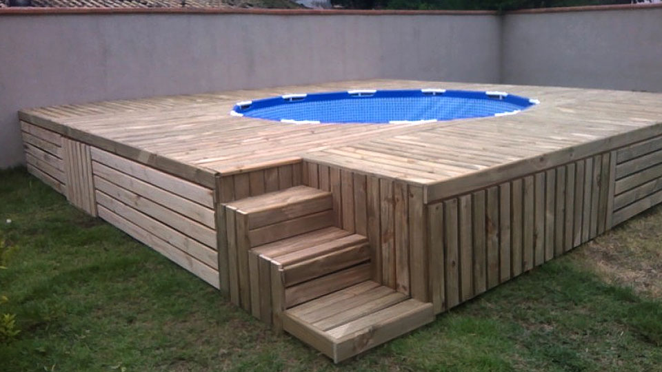 How to build a pool deck from wooden boards