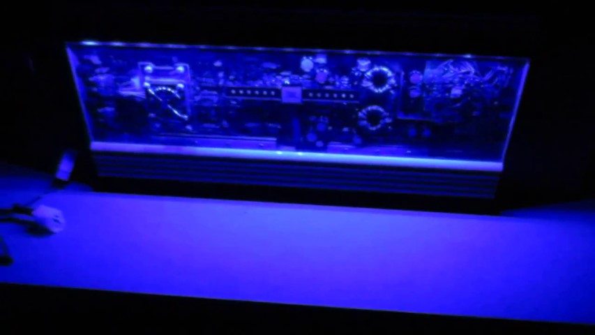 Car amp illuminated with LED lighting