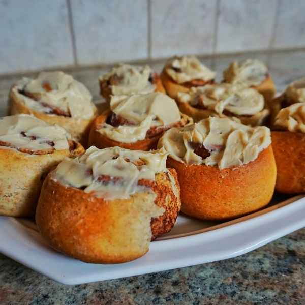 cinnamon rolls made from scratch
