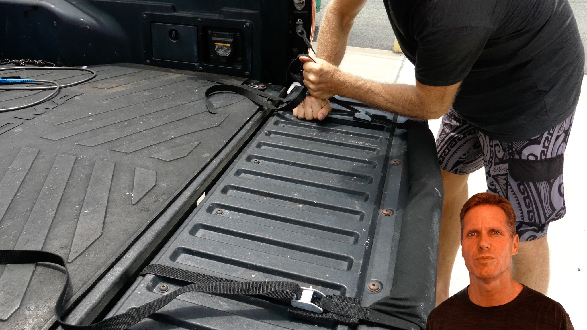 how to strap the board to the truck tailgate rack