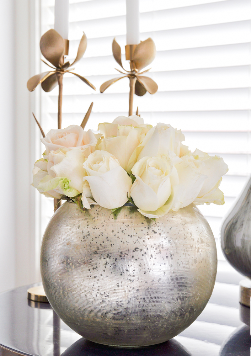Beautiful roses in a round vase