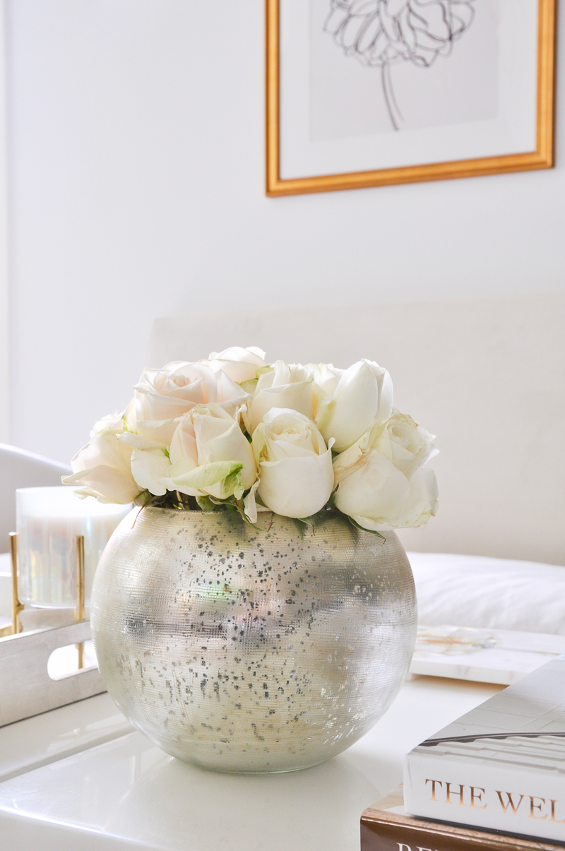 Great tips for arranging roses in a round vase