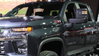 2020 Chevrolet Silverado HD - Trailering Mirrors 001 - outside view